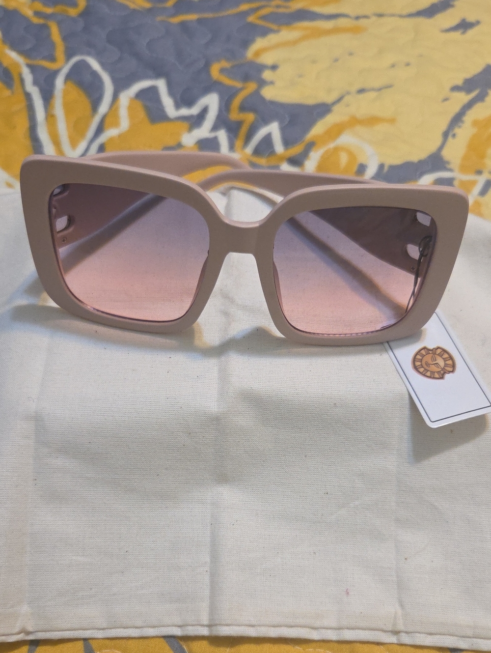 Stylish Pink Square Sunglasses - Neutral Frame